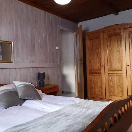 Góralski Dom Niedaleko Gondoli Casa de Férias *