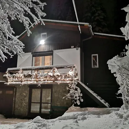 Góralski Dom Niedaleko Gondoli Casa de Férias Szczyrk